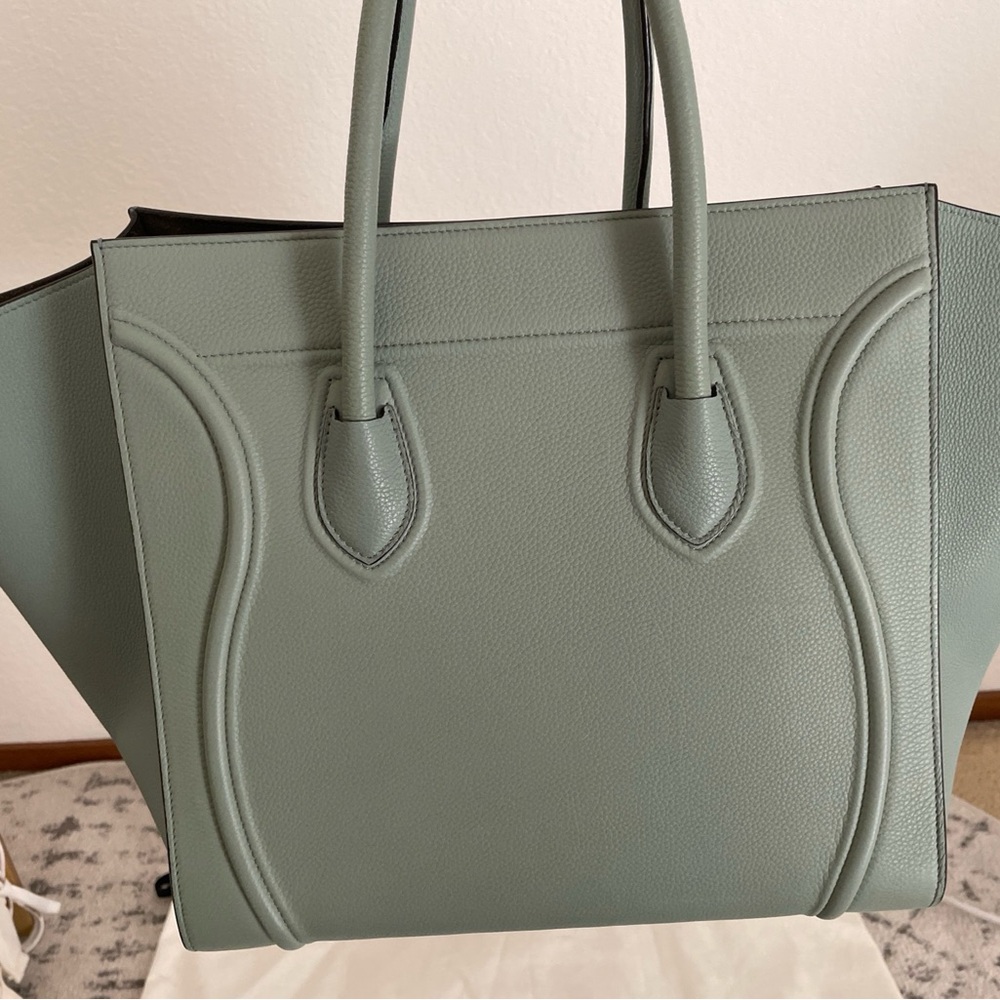 Celine Phantom tote drummed leather in Jade color - Picture 4 of 9